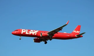 Hành khách bàng hoàng nhận tin dữ ngay ở cửa máy bay