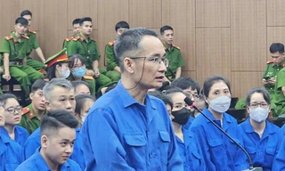 Giám đốc cùng hơn 44 nhân viên lĩnh án vì cắt ghép ảnh đồi trụy 'khủng bố' con nợ và gia đình