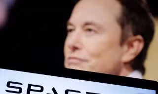 Elon Musk trở thành người giàu nhất lịch sử với 600 tỷ USD