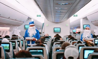 Nữ tiếp viên tiết lộ điều không ngờ trên máy bay dịp Giáng sinh 