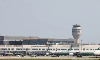 Trung Quốc tập trận quanh Đài Loan: Hàng không quốc tế xáo trộn nghiêm trọng