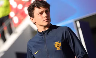 Tự nhận là ngôi sao sáng nhất Bồ Đào Nha, đàn em của Ronaldo gặp rắc rối