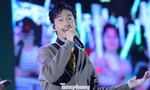 Rapper Đen khiến sân vận động Đại học Bách khoa bùng nổ 