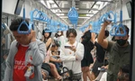 Chen chân đi metro TPHCM