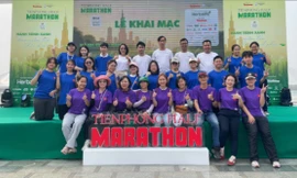 Phía sau vạch xuất phát Tiền Phong Half Marathon: Cuộc chạy thầm lặng của khu vực BIB/Racekit