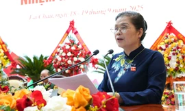 Đồng chí Giàng Páo Mỷ, Bí thư Tỉnh ủy, Chủ tịch HĐND tỉnh Lai Châu phát biểu khai mạc đại hội.