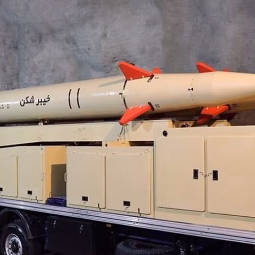Hé lộ tên lửa đạn đạo đáng gờm của Iran