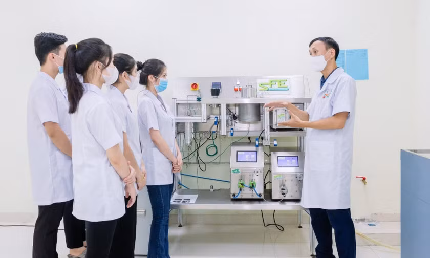 Đón đầu xu hướng chăm sóc sức khỏe tự nhiên, HCCP đẩy mạnh đào tạo ngành dược liệu dược học cổ truyền