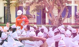 Đa dạng các hình thức tuyên truyền tiết kiệm điện cho học sinh