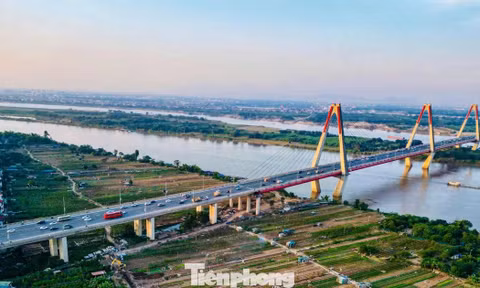 Hà Nội xây 10 cảng thủy nội địa và 1 cảng hành khách dọc sông Hồng