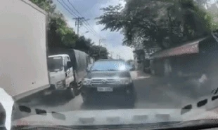 Xử phạt tài xế 'bất chấp', lấn làn ở TPHCM