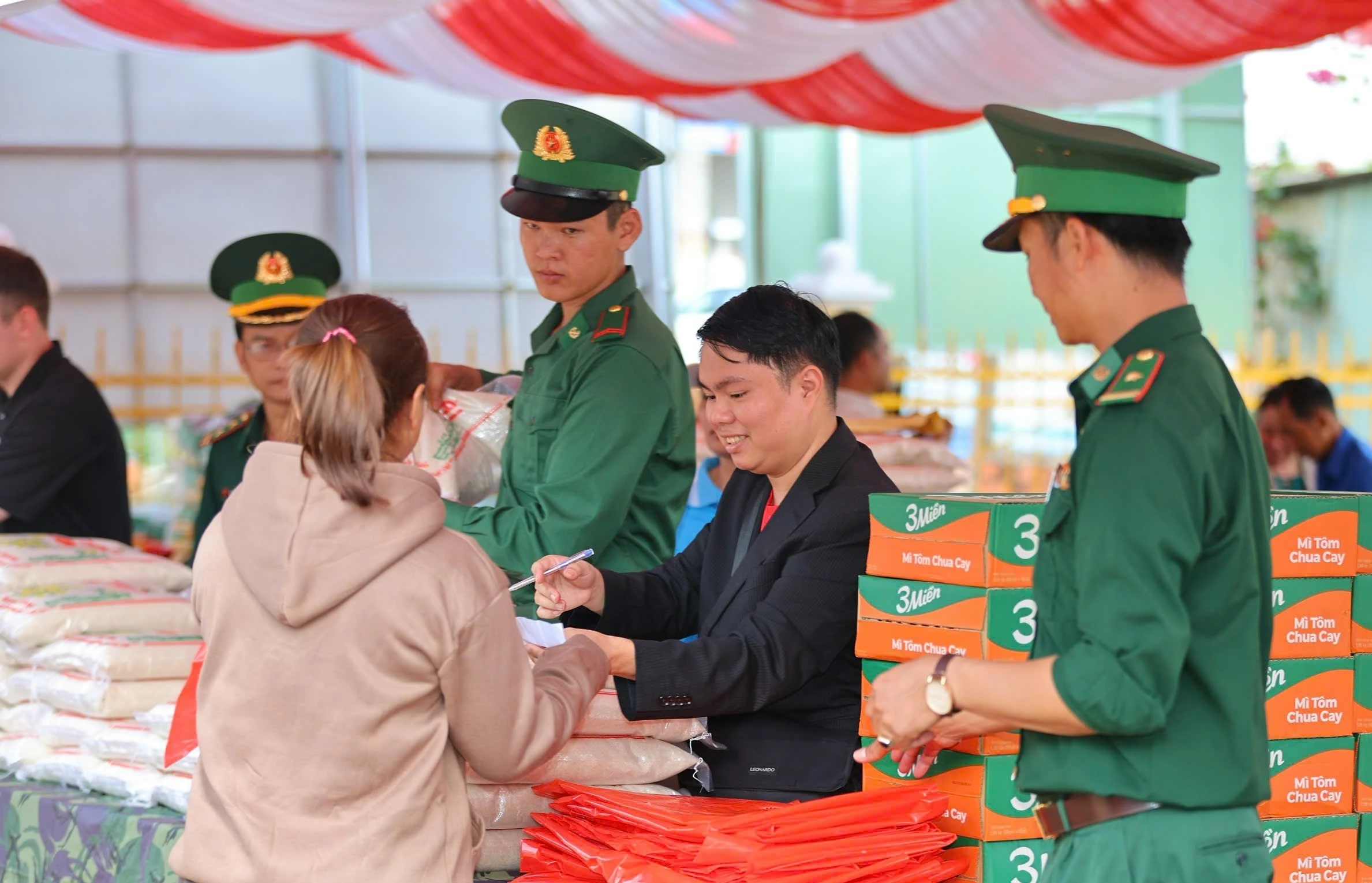 Thanh niên TPHCM tổ chức chương trình 'Tháng ba biên giới' đầy ý nghĩa tại Gia Lai