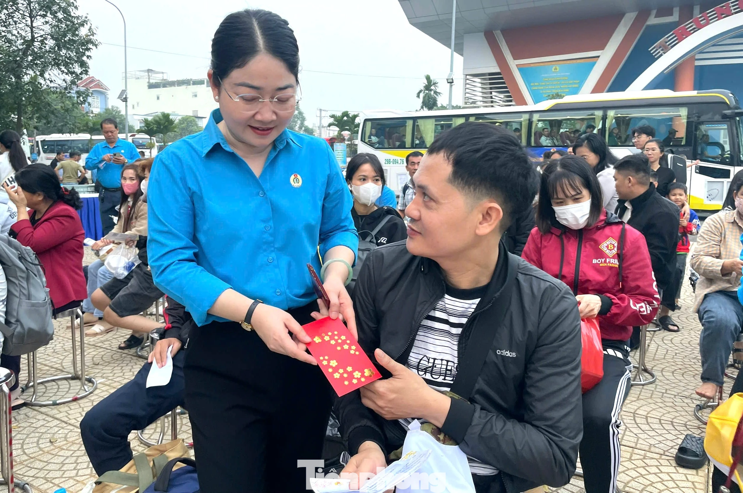 TPHCM Triển Khai 'Chuyến Xe Công Đoàn - Xuân 2026' Đưa Gần 1.900 Lao Động Về Quê Đón Tết