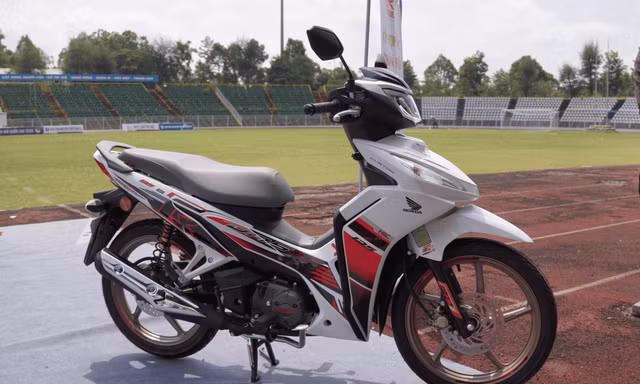 Xe máy số Honda Dash 125 về Việt Nam, giá hơn 80 triệu đồng