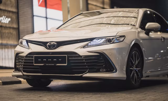 Triệu hồi hơn 2.000 xe Toyota Camry tại Việt Nam để sửa lỗi