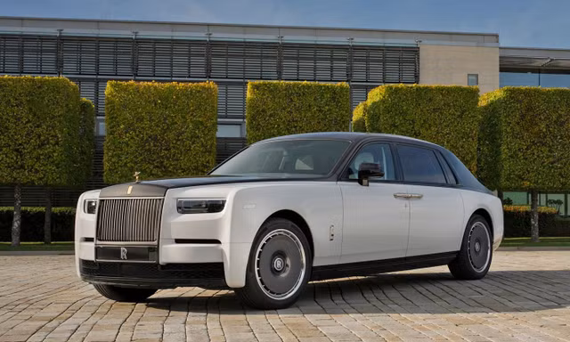 Chiêm ngưỡng Rolls-Royce Phantom bản dát vàng kỷ niệm 100 năm