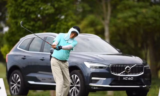 Xe sang Volvo chờ golfer chinh phục HIO ở Tiền Phong Golf Championship 2025