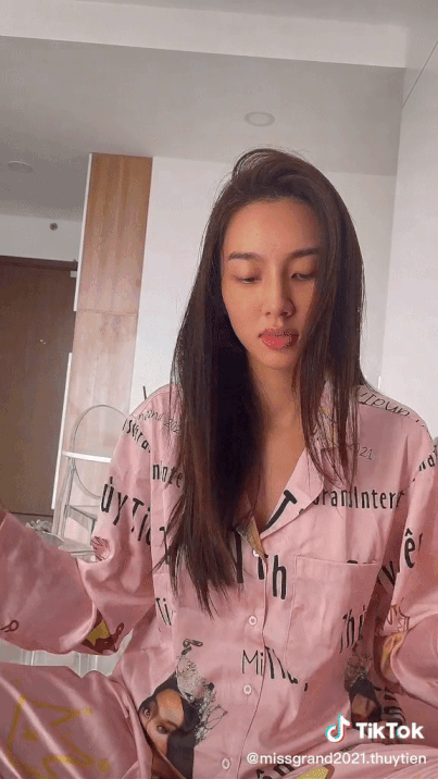 Thùy Tiên tập nhảy theo ca khúc mới của BLACKPINK Thùy Tiên tập nhảy theo ca khúc mới của BLACKPINK