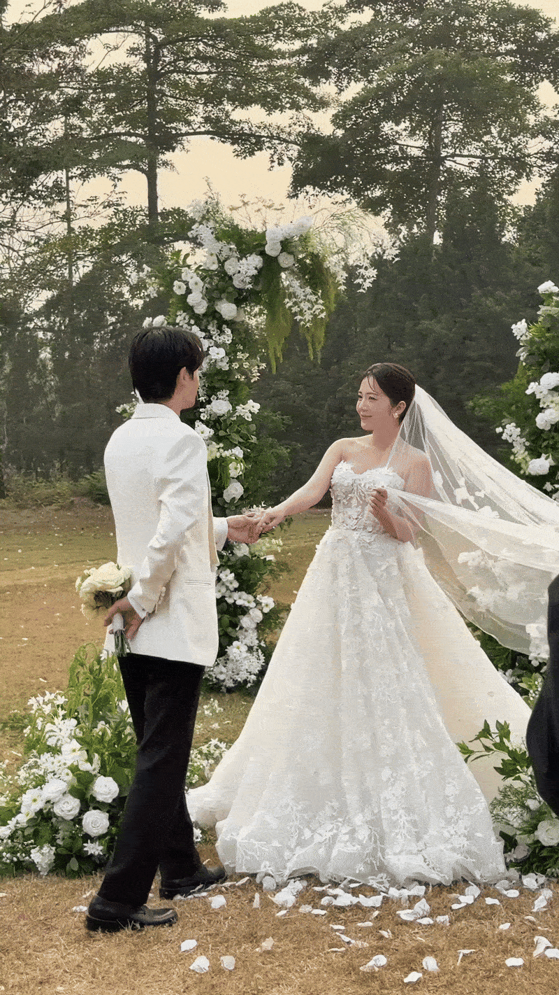 Đoạn video khiến netizen xôn xao. Đoạn video khiến netizen xôn xao.