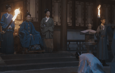 Trần Đô Linh lộ điểm yếu diễn xuất trong cảnh quay này.