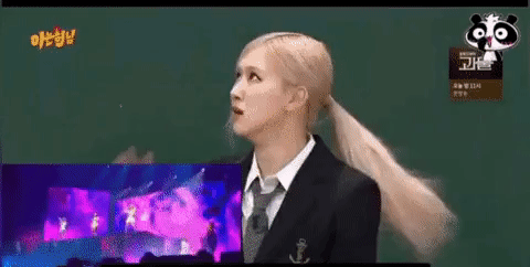 Khoảnh khắc khiến Rosé bị cho là &quot;dìm hàng&quot; Lisa.