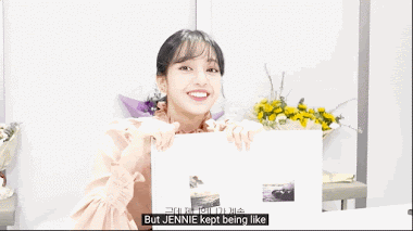 Chính Jennie đã nhất quyết kéo Lisa đi đón bình minh