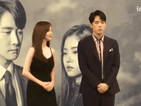 Từ chối để Seohyun khoác tay Từ chối để Seohyun khoác tay