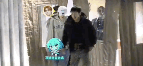 Lộc Hàm lộ diện với biểu cảm tiều tụy, buồn bã.