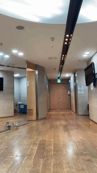 Video mở hàng TikTok của Rosé