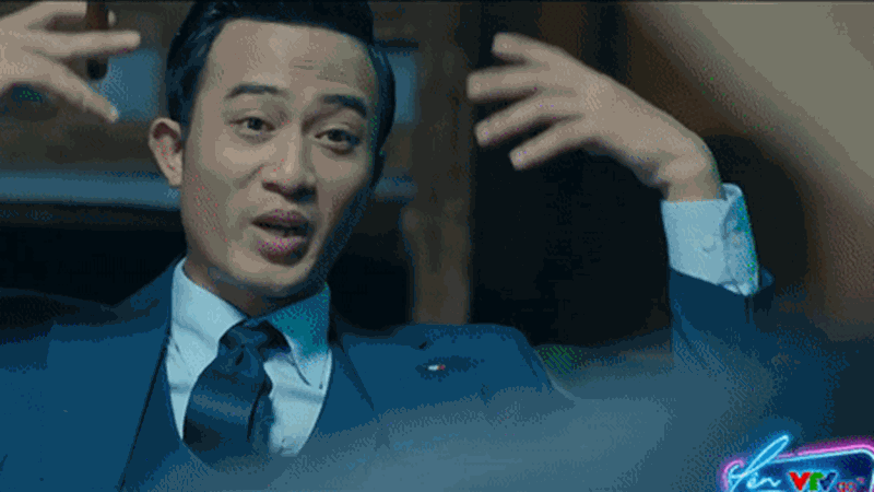 Nhân vật Tuấn nháy mắt liên tục