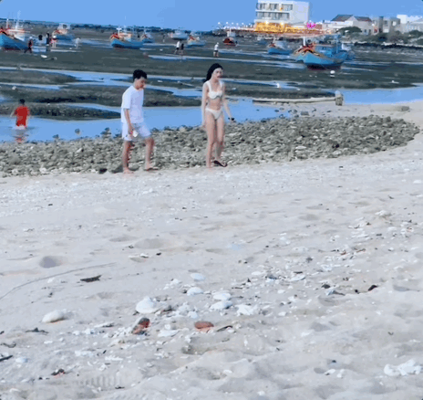 Cặp đôi vừa có chuyến du lịch ở đảo Phú Quý.