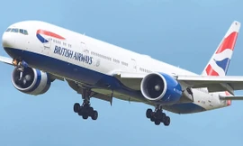 Tiếp viên hàng không khỏa thân, 'phê' ma túy đá