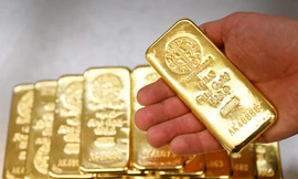 Giá vàng bật tăng gần 3%, chạm đỉnh 2 tuần nhờ kỳ vọng Fed sớm hạ lãi suất