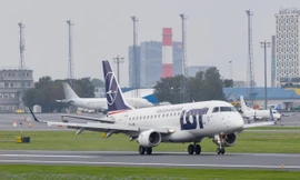 Máy bay trượt khỏi đường băng 