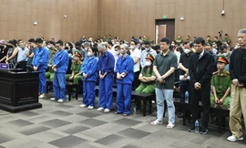 Nhóm bị cáo là cựu cán bộ, công chức nêu muôn vàn lý do khi vào khách sạn Pullman đánh bạc