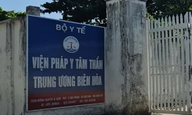 Cựu trưởng phòng thanh tra tỉnh được hưởng tình tiết giảm nhẹ nhờ ‘lá bùa’ vợ mua 