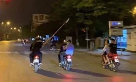 Rủ nhau đi tìm 'Na Tra', nhóm thanh niên vô cớ bắn người đi đường ở Hà Nội