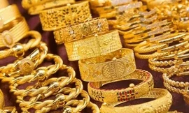 Cú rơi mạnh nhất 5 năm kích hoạt làn sóng mua vàng ồ ạt