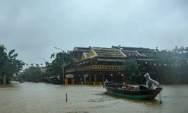 Báo quốc tế đưa tin lũ lụt ở điểm du lịch Huế, Đà Nẵng