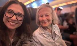 Cụ bà 95 tuổi đi du lịch một mình, không mua tour, không ở khách sạn