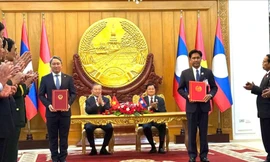 Việt Nam - Lào ký thỏa thuận hợp tác pháp luật, tư pháp 