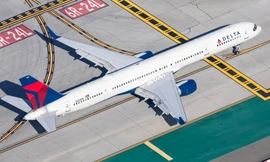 10 đặc vụ lên máy bay bắt giữ một phi công 