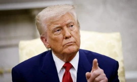 Tuyên bố làm nước Mỹ mạnh hơn, Tổng thống Trump vừa phải 'chữa cháy'