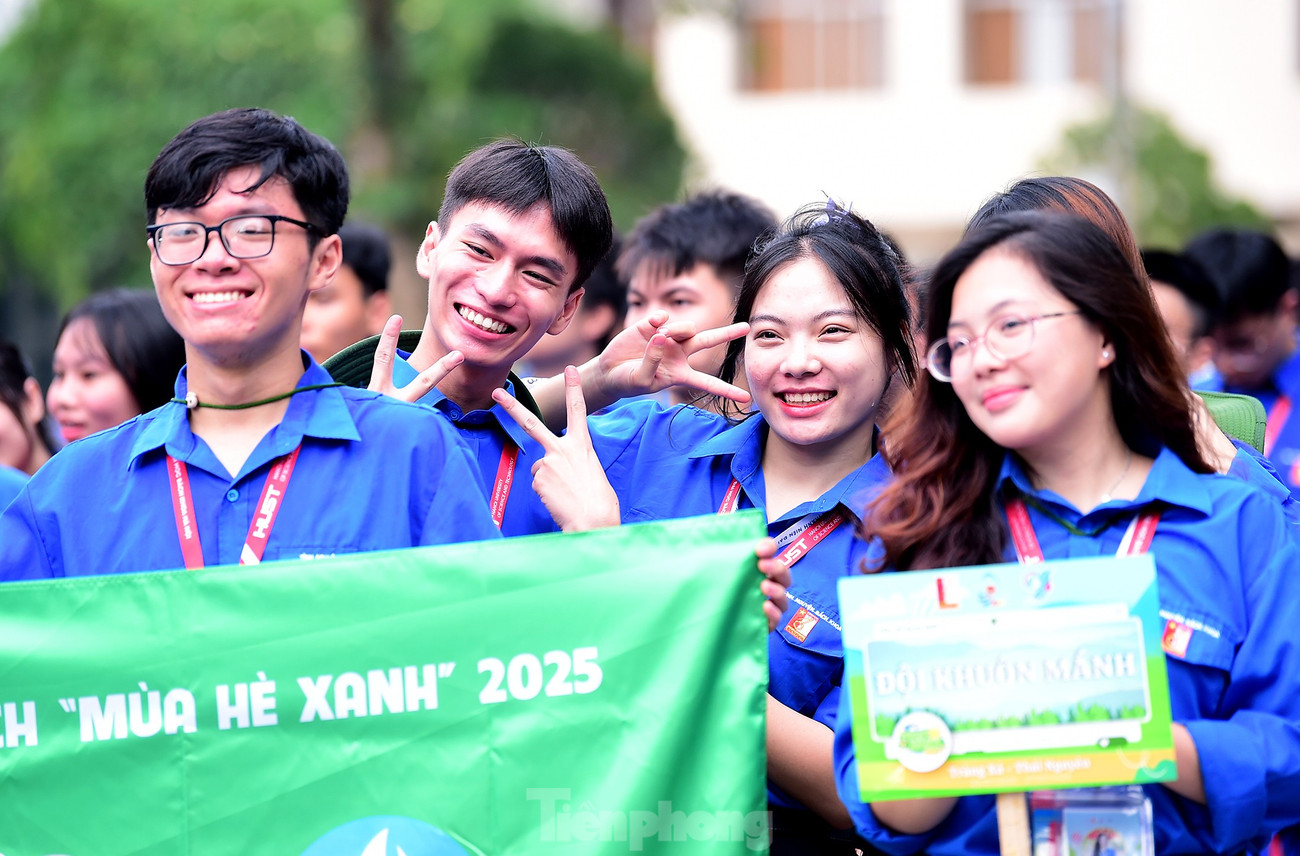 tp-sinhvientinhnguyen-muahexanh-hanoi15.jpg
