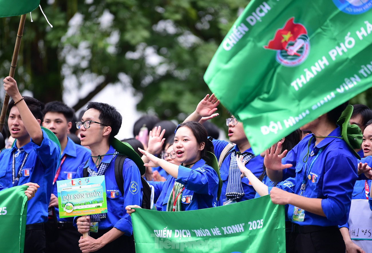 tp-sinhvientinhnguyen-muahexanh-hanoi12.jpg