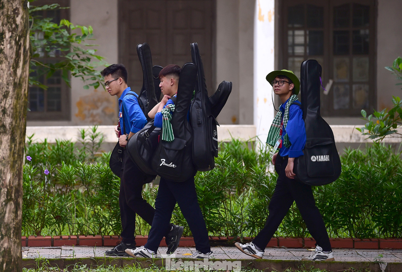 tp-sinhvientinhnguyen-muahexanh-hanoi4.jpg