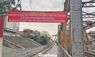 Cấm xe qua cầu Long Biên trong 2 tháng, người dân di chuyển thế nào?