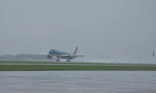 Đóng cửa 5 sân bay tránh bão Kalmaegi từ chiều nay 