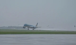 Sân bay Nội Bài ngập, hoạt động khai thác gián đoạn