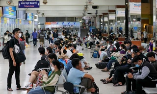 Chậm hủy chuyến bay: Khách có quyền yêu cầu hoàn vé trường hợp nào?